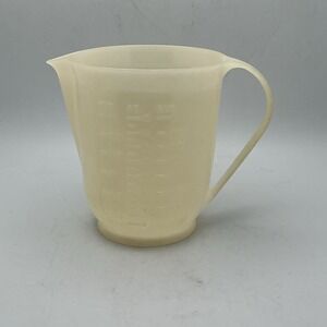 Vintage JC Eagle 2-Cup Plastic Measuring Cup Made in USA